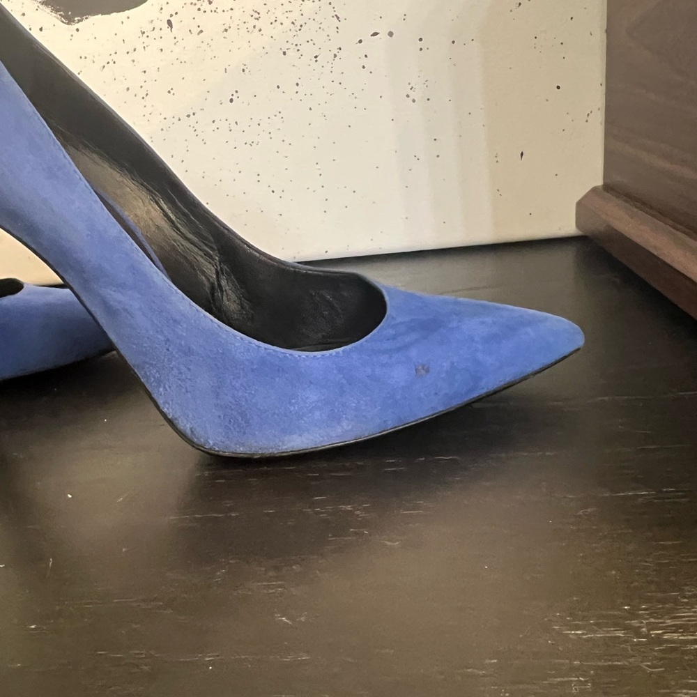 Saint Laurent Blue Seude Heels - Picture 9 of 9
